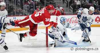 Red Wings rally to edge Maple Leafs 4-3