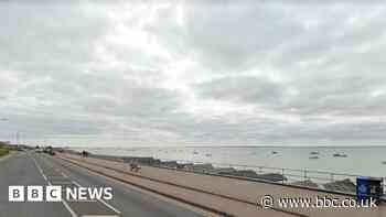 Man dies after dinghy capsizes in sea at Southend