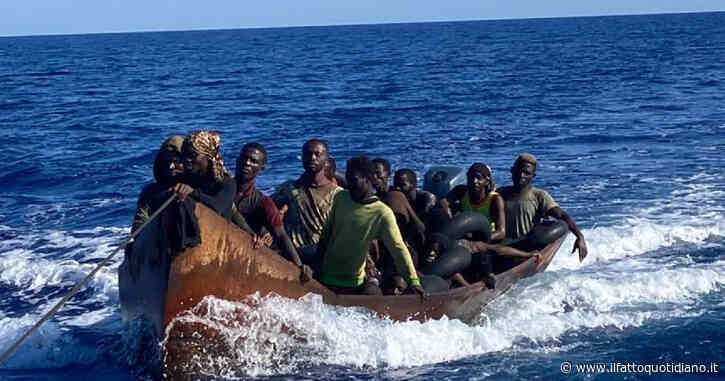Una coppia di bolognesi ultrasettantenni ha salvato 27 migranti in difficoltà su un gozzo al largo di Lampedusa