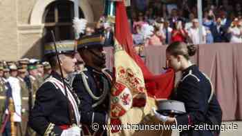 Kronprinzessin in Uniform: Leonor leistet in Spanien Fahneneid