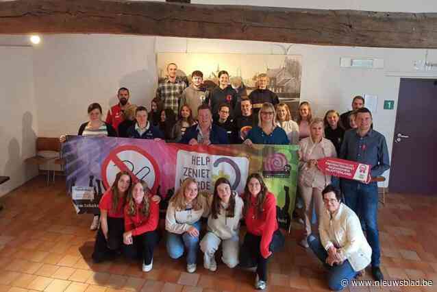 Pajotse fuifcoachen in wording krijgen hun opleiding