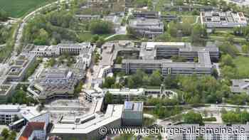 Feuerwehr löscht Brand in der Universität Augsburg