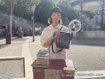 "On veut voir le sourire sur le visage des gens": deux Ukrainiens photographient des passants volontaires dans les rues d'Antibes