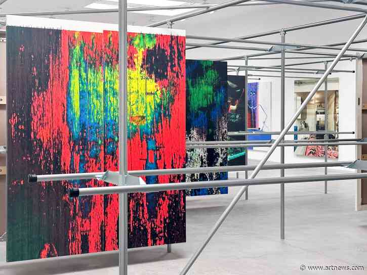 Wade Guyton Hits Back at His Own Market in a Standout New York Gallery Show