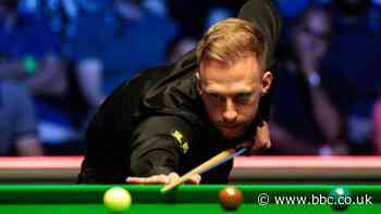 English Open: Judd Trump wins title after fighting back to win 9-7 against Zhang Anda