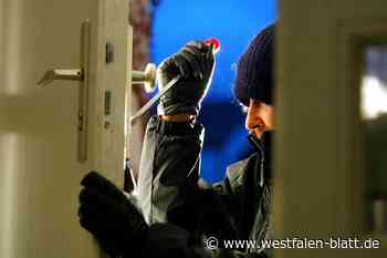 Mitten in der Nacht klingelt es an Engers Haustüren