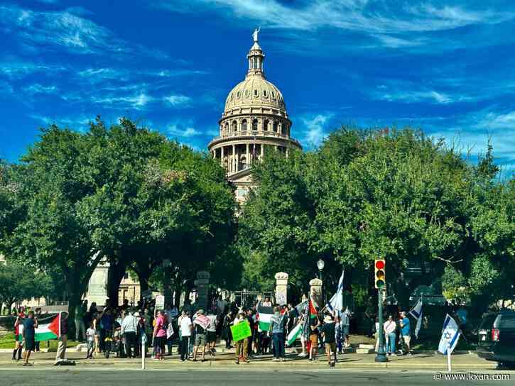 Palestinian supporters host rally at Capitol Sunday