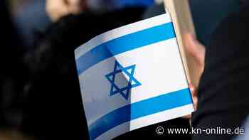 Hunderte Menschen zeigen in Hamburg Solidarität mit Israel