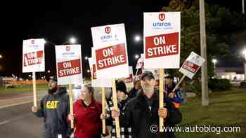 4,200 Unifor autoworkers begin strike at GM plants in Canada