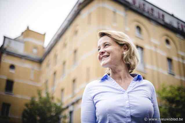 Ex-medewerkers kabinet Erica Caluwaerts klagen amateurisme Antwerpse Open Vld-schepen aan: “Alles is gewoon stilgevallen”