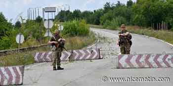 En Ukraine, la périlleuse route de Serguiï et de son bus au risque des bombardements