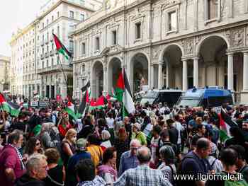 “Israele Stato fascista”. E la piazza rossa che sta con Hamas vomita insulti anche contro Meloni
