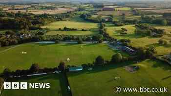 Highworth: Plans to turn golf course into country park