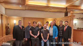 Ehrung ehrenamtlicher Helfer des BRK-Kreisverbands Mühldorf für besondere Einsätze