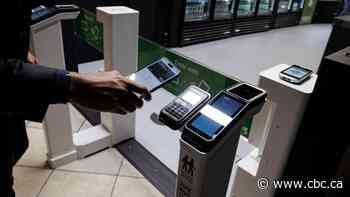 Goodbye, cashiers: Amazon tech lets shoppers skip the checkout