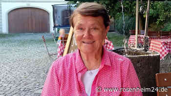 Wer hat die Dame mit dem roten E-Bike gesehen? Polizei Prien bittet um Hinweise