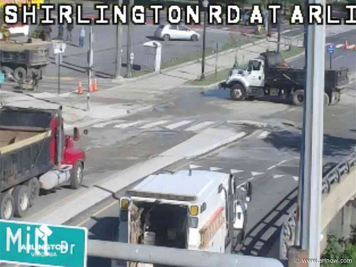 Large water main break closes busy road near Shirlington
