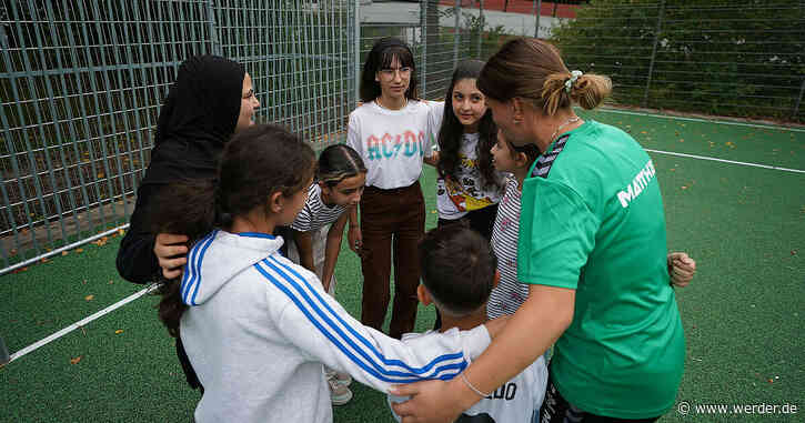 Am Weltmädchentag: Common Goal und SPIELRAUM für mehr Mädchenfußball