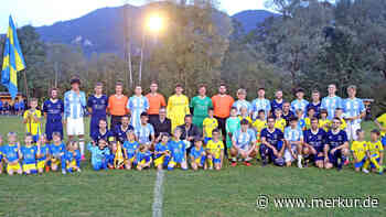 „Logistische Meisterleistung“: Viele Zuschauer bei Benefizspiel gegen Münchner Löwen in Kochel
