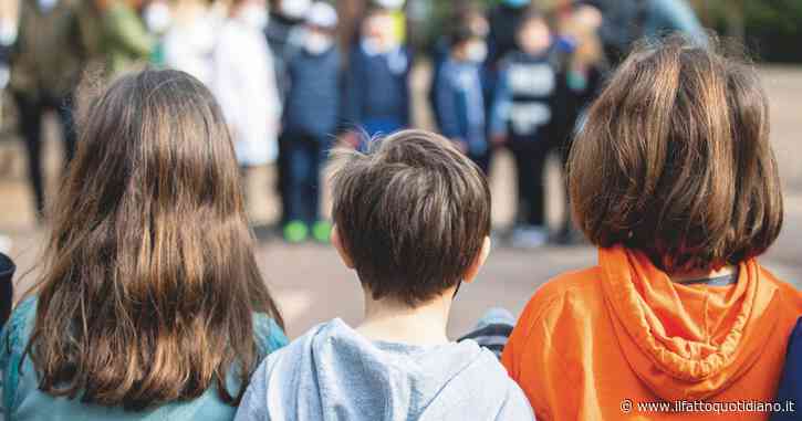 Bari, non vogliono che i figli condividano la classe con bimbi migranti: quattro famiglie se ne vanno dalla scuola