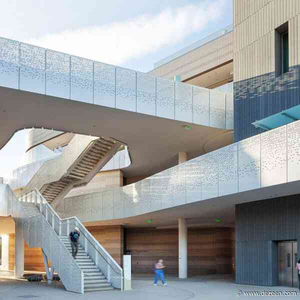 LMN Architects connects learning centre with aluminium walkways