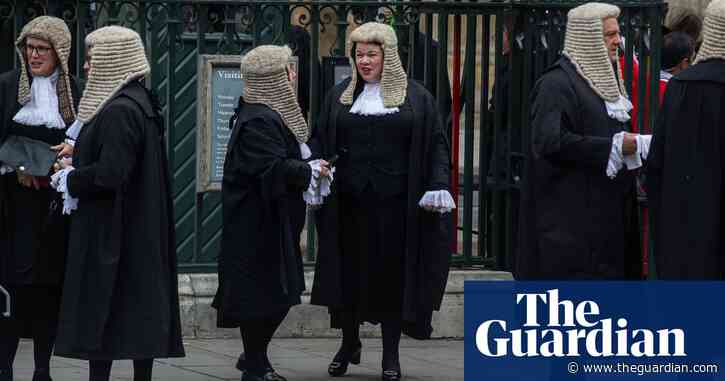 England and Wales judges told not to jail criminals because prisons full – report