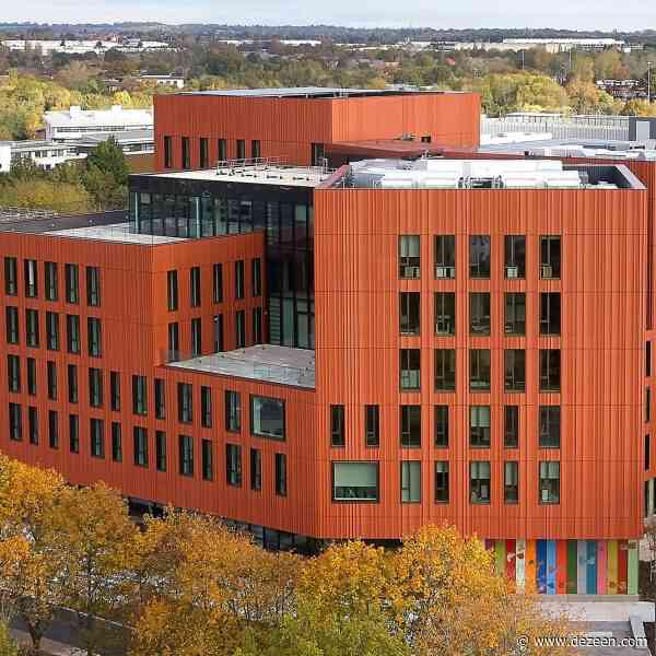 Feilden Clegg Bradley Studios completes "scholarly, welcoming" arts faculty at University of Warwick