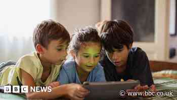 Jewish parents told to delete social media apps