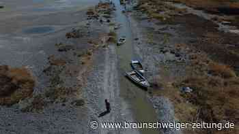 Titicacasee sinkt unter historischen Tiefstand