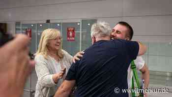Erster Sonderflug für Deutsche aus Israel gelandet