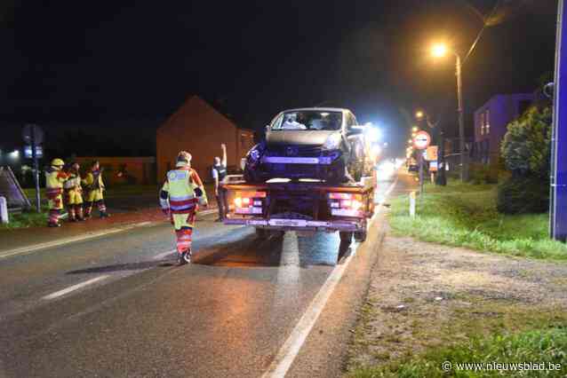 Ongeval met drie voertuigen op steenweg