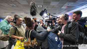 Erleichterung und Tränen: Sonderflug aus Israel gelandet