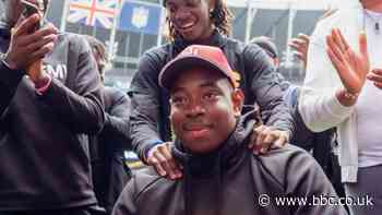 NFL Academy: London teenager Daniel Akinkunmi commits to Oklahoma for college football