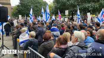 Israel-Gaza attacks: Four arrests made at Manchester vigil