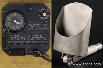 Here's the (moon) scoop: Mercury 7-flown clock, Apollo lunar shovel up for auction