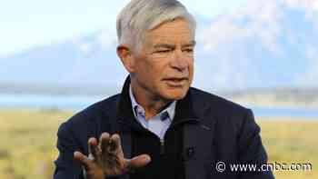 Philadelphia Fed President Harker advocates holding interest rates 'where they are'