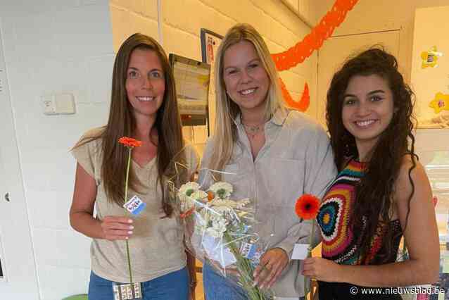 Medewerkers kinderopvang in de bloemen gezet