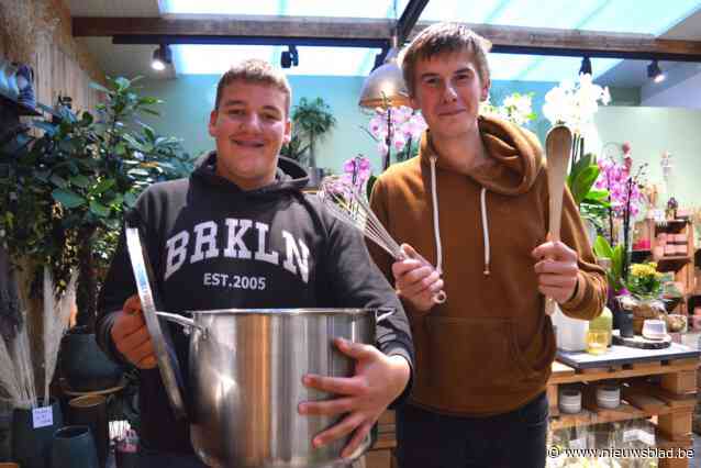 Kokerellende busvrienden organiseren tweede heerlijk vol-au-vent-festijn voor De Warmste Week