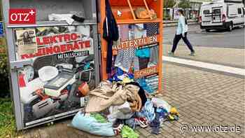 Kleiderschränke leer, Wäschecontainer voll in Jena