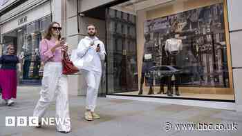 Interest rates expected to be held after small economic growth