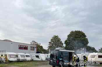 FW Xanten: Camper brennt auf Firmengelände