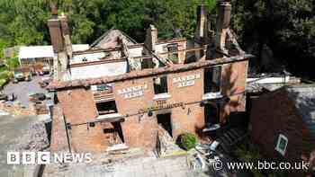 Calls to protect 65 pubs after Crooked House fire