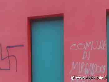 Bandiera israeliana rubata, poi svastiche e scritte pro Hamas: i vandali attaccano Israele