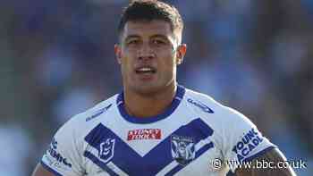Fa'amanu Brown: Hull FC sign Newcastle Knights half-back on one-year deal