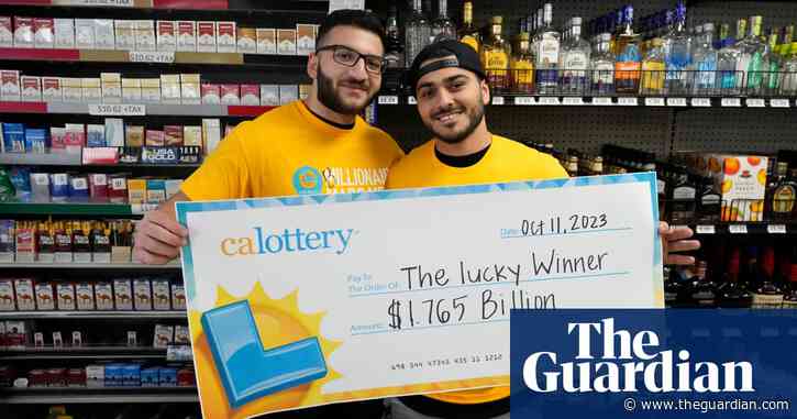 Liquor store in tiny California town to get $1m for selling billion-dollar lottery ticket