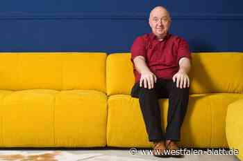 Horst Evers erzählt seine Geschichten im Bürgerhaus