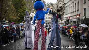 Zürich präsentiert sich am Olma-Umzug vor rund 15'000 Leuten