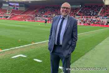 The red flag symptoms of blood cancer Myeloma as man 'felt like socks were wet'