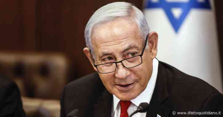 Israele, i familiari degli ostaggi di Hamas protestano davanti al ministero della Difesa: “Netanyahu vergogna. Ridateci i nostri figli”