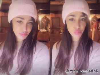 Esce nudo dalla doccia. La svista sexy di Belen